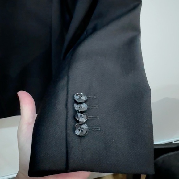 2 piece suit ; Tiger of Sweden Suit (Jacket and Pants) - Picture 5 of 9